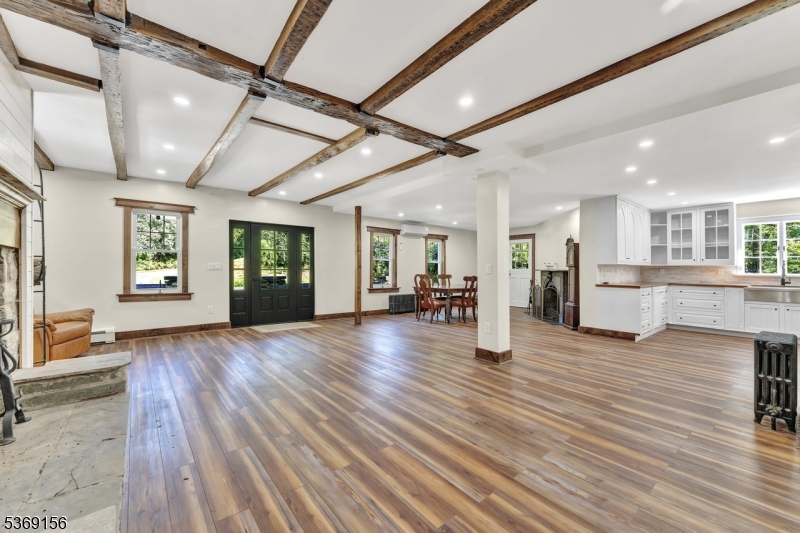 18 Edge Hill Rd