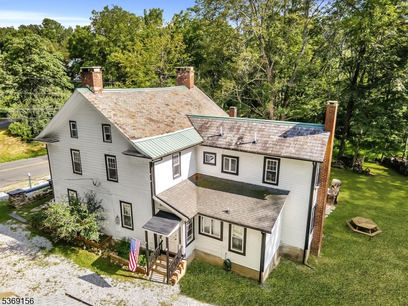 18 Edge Hill Rd