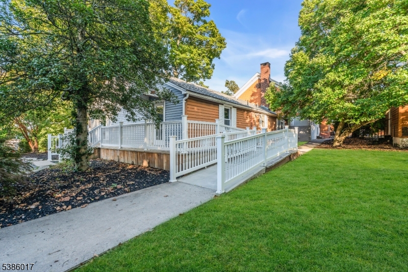 263 Main St