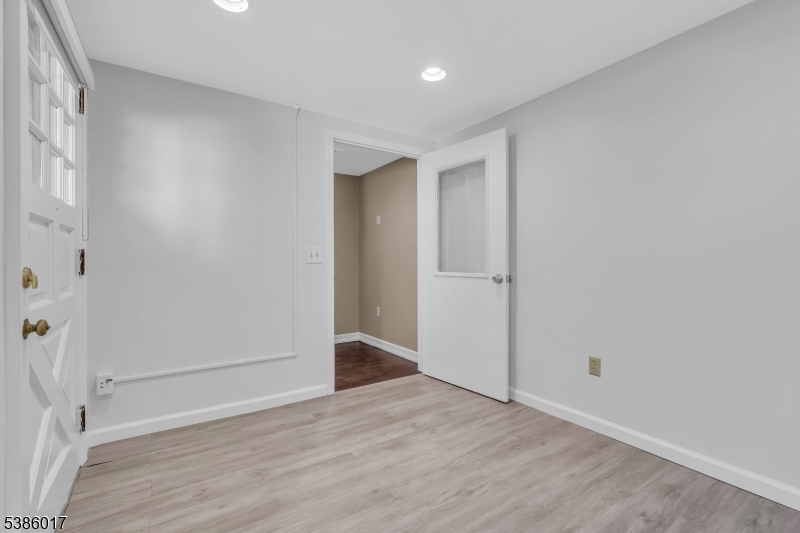 263 Main St
