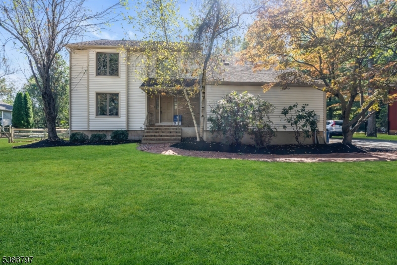 11 Andover Ave