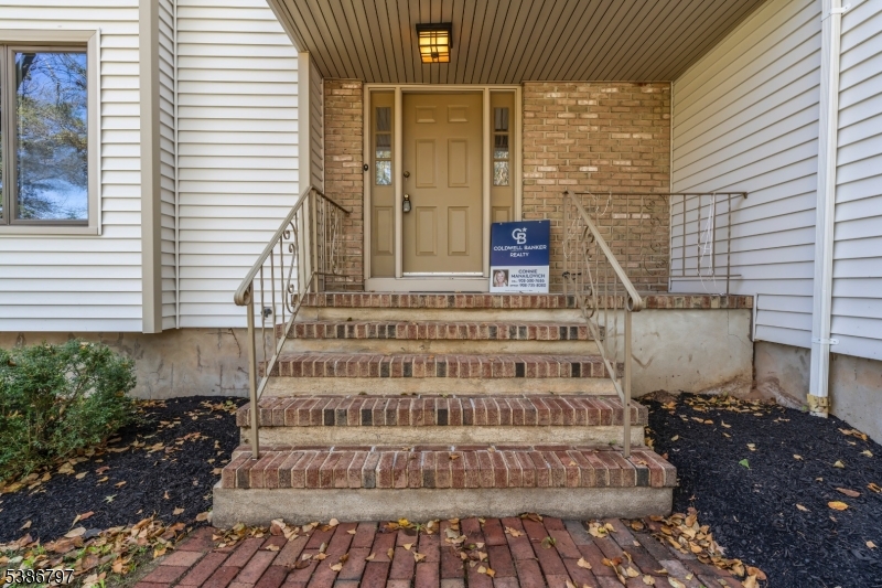 11 Andover Ave