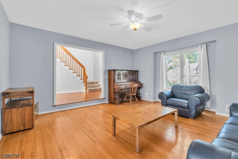 11 Andover Ave