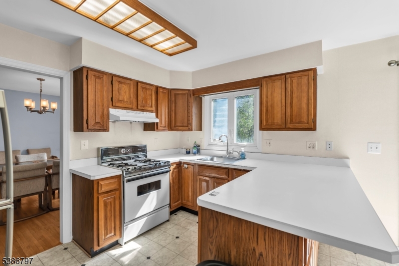 11 Andover Ave