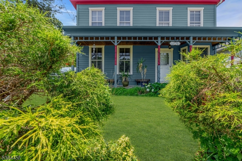 135 Main St