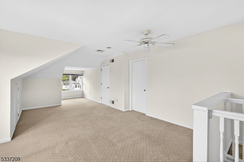 122 Aurora St