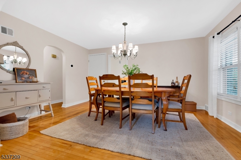 122 Aurora St