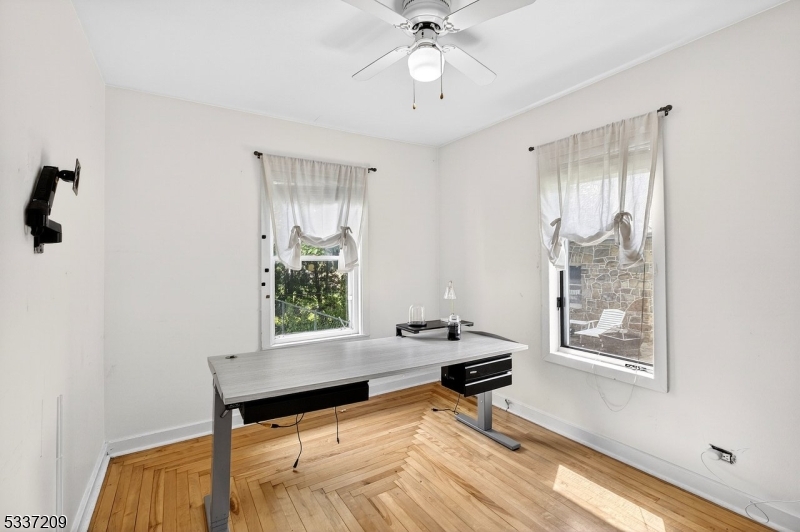122 Aurora St