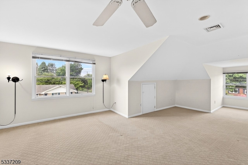 122 Aurora St