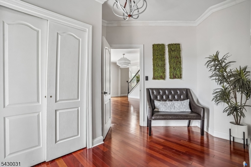 23 Balmoral Dr