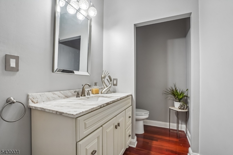 23 Balmoral Dr