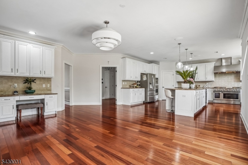 23 Balmoral Dr