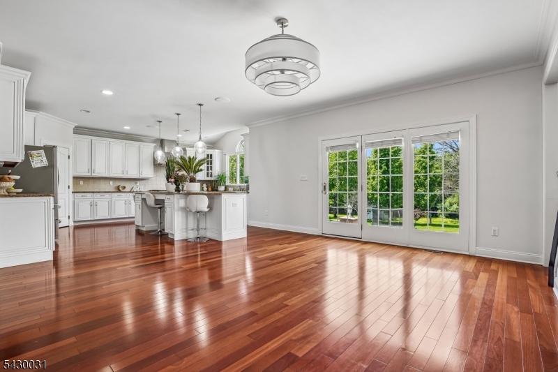 23 Balmoral Dr
