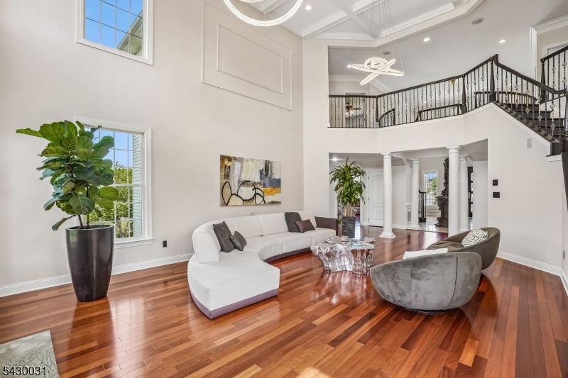 23 Balmoral Dr