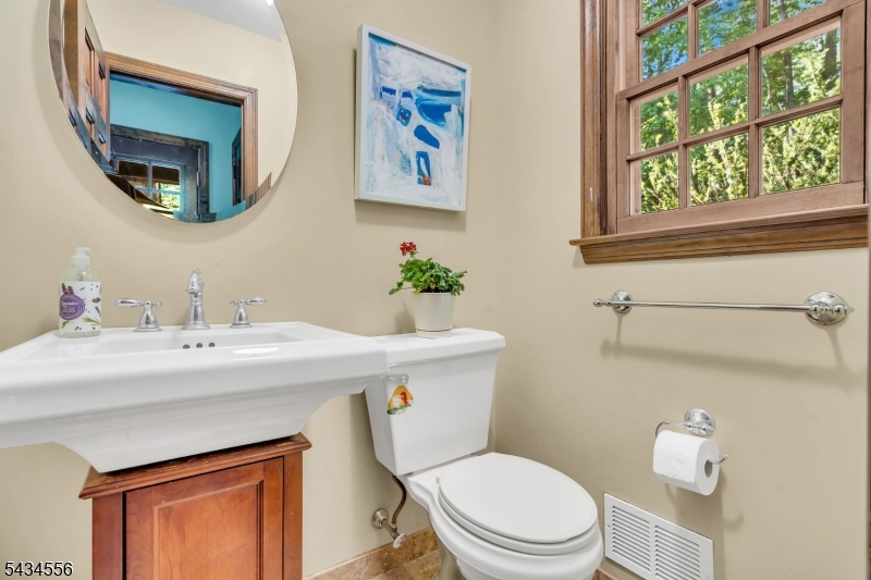 32 Cherryville Hollow Rd