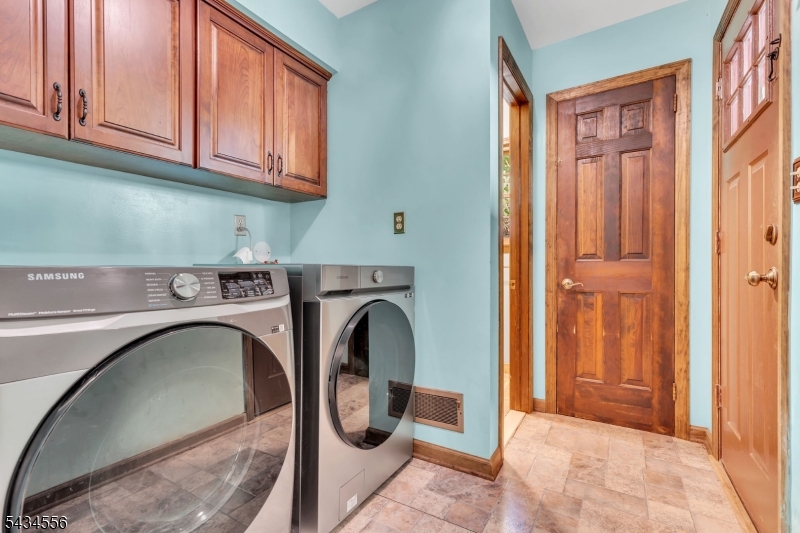 32 Cherryville Hollow Rd
