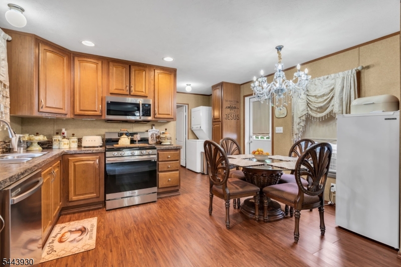 1 White Birch Park
