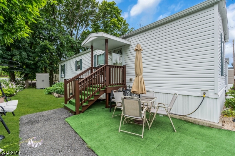 1 White Birch Park