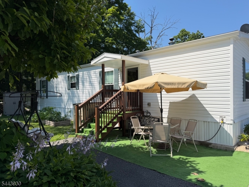 1 White Birch Park
