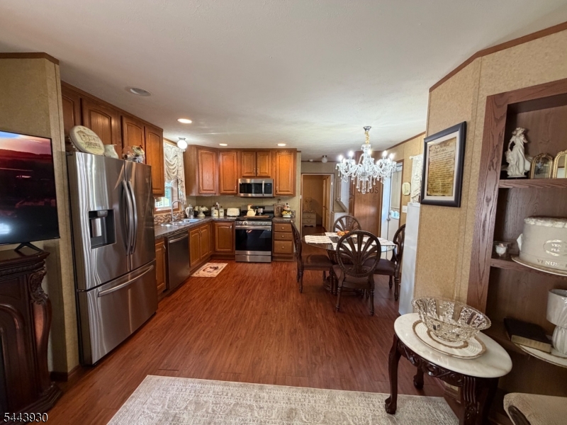 1 White Birch Park