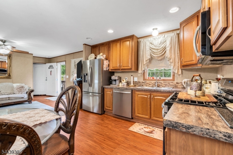 1 White Birch Park