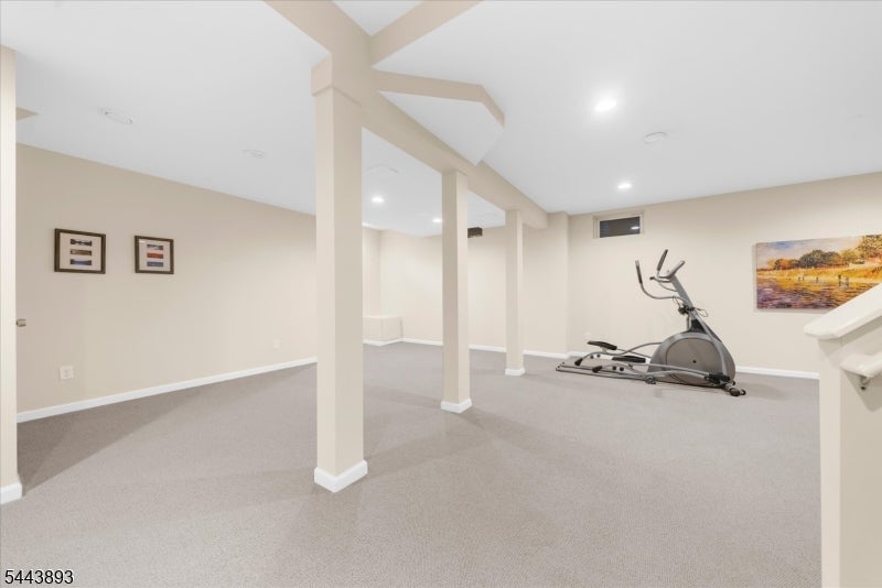 753 Vanessa Ln