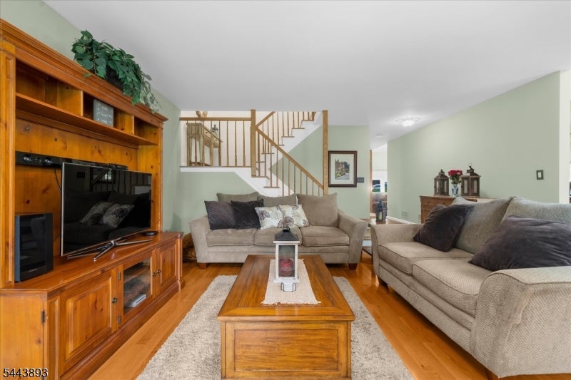 753 Vanessa Ln