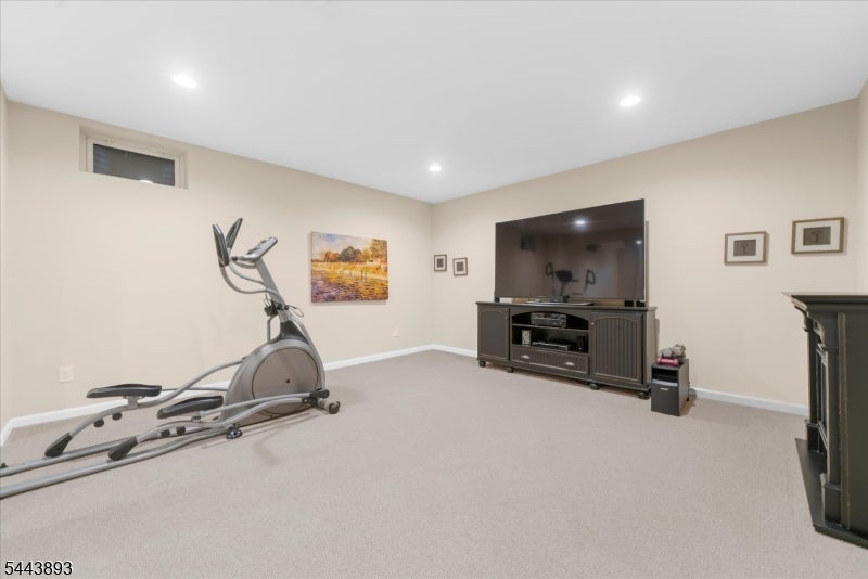 753 Vanessa Ln
