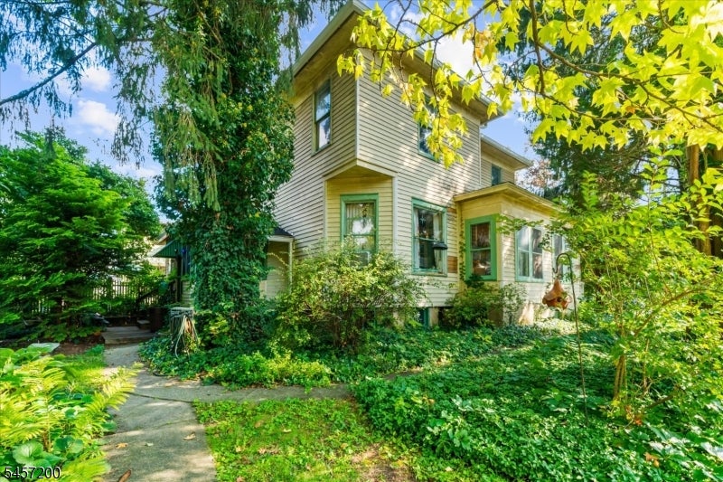 414 Mansfield St