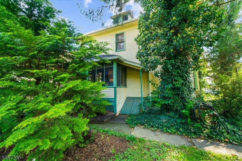 414 Mansfield St