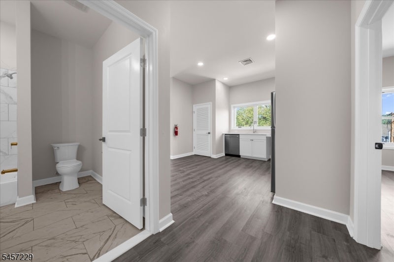1 Main St 1A