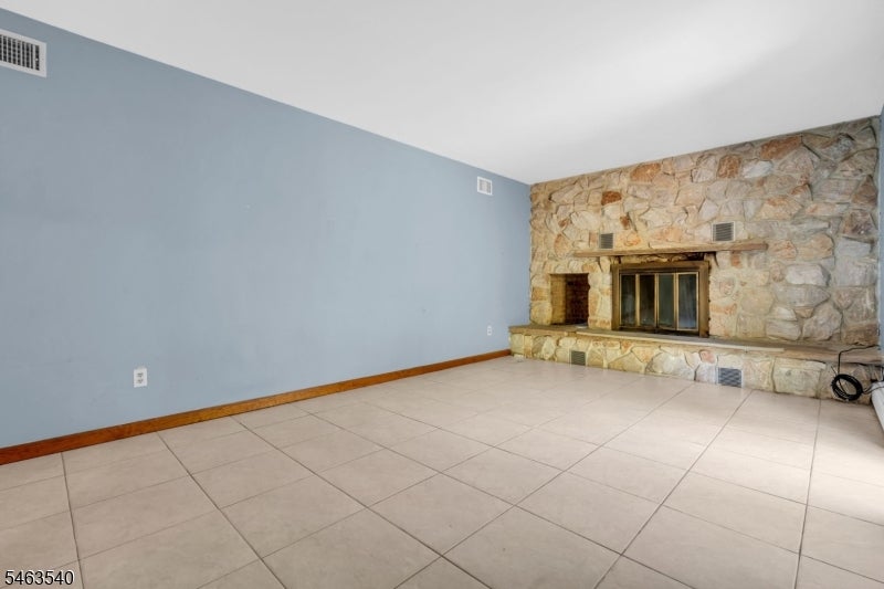 126 Timothy Pl