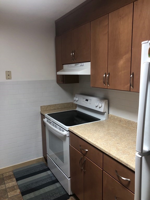 621 Watertown St # 25