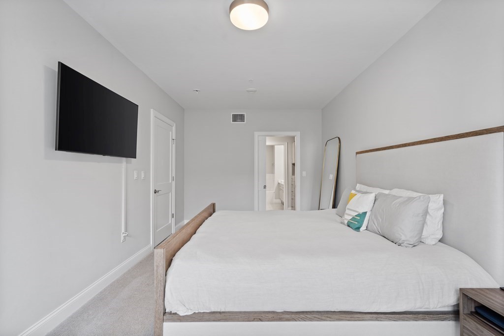 771 Harrison Ave # 207