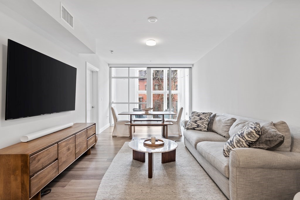 771 Harrison Ave # 207