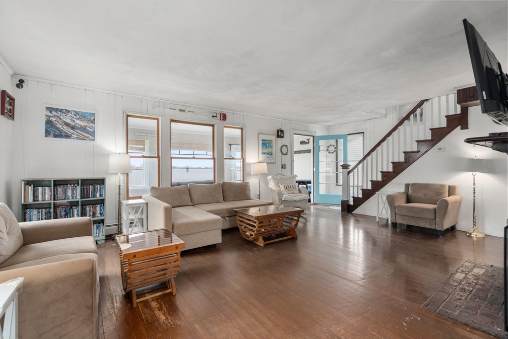 60 Grand View Ave