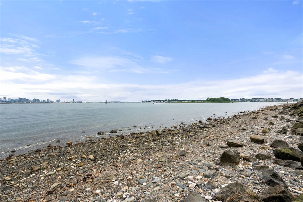 60 Grand View Ave