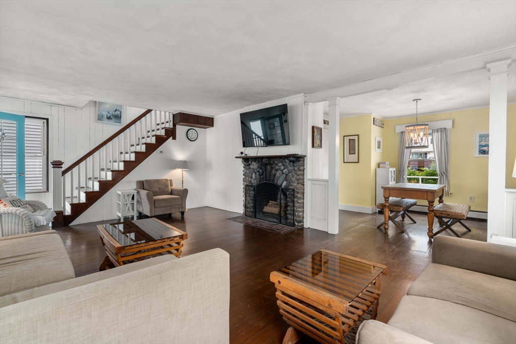 60 Grand View Ave
