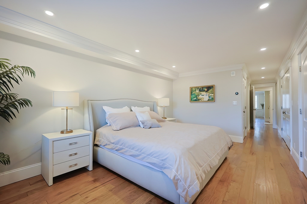 180 Beacon St # 3G