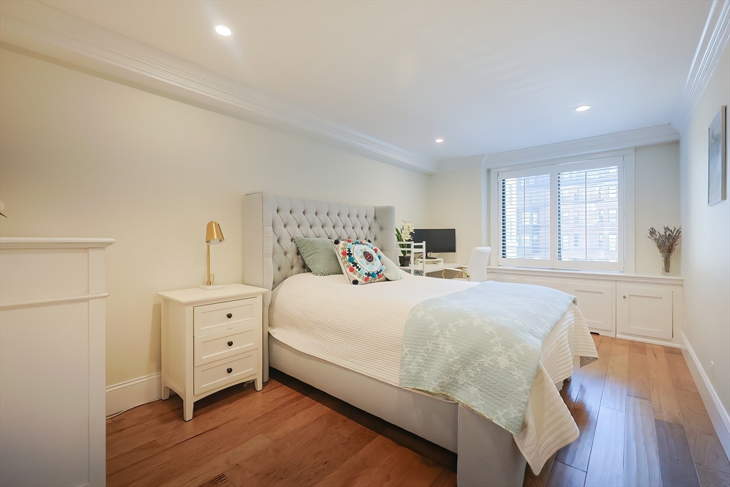 180 Beacon St # 3G