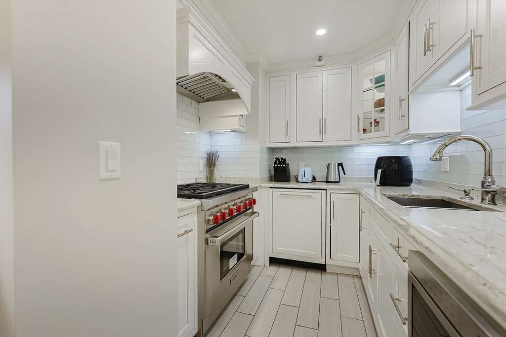 180 Beacon St # 3G