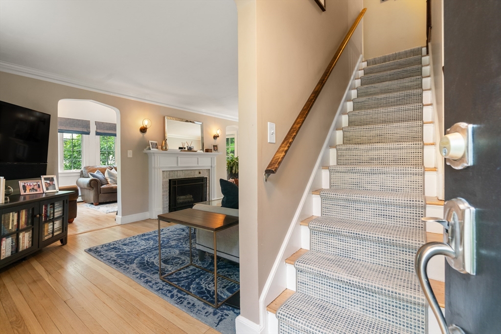 51 Clifton Rd