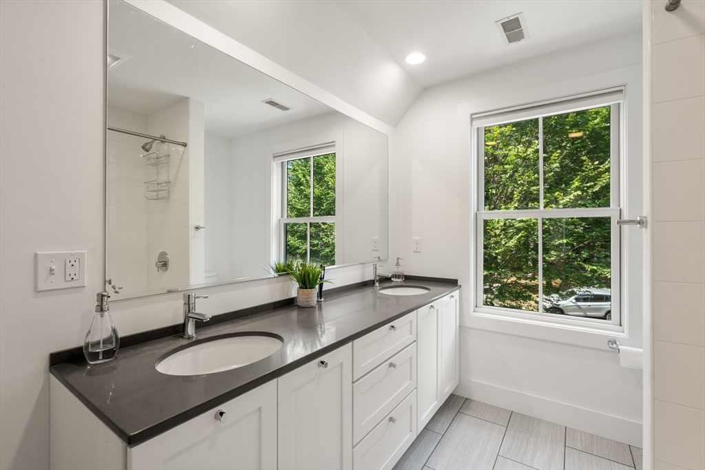 141 Gun Hill St