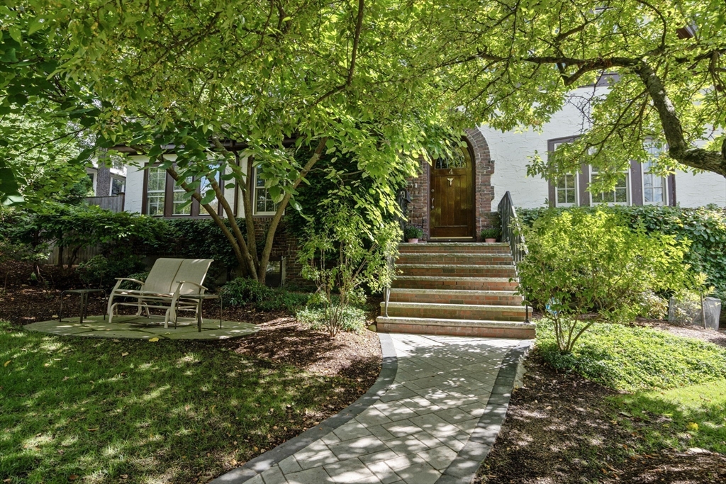 4 Hosmer Cir