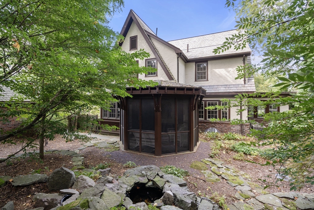 4 Hosmer Cir