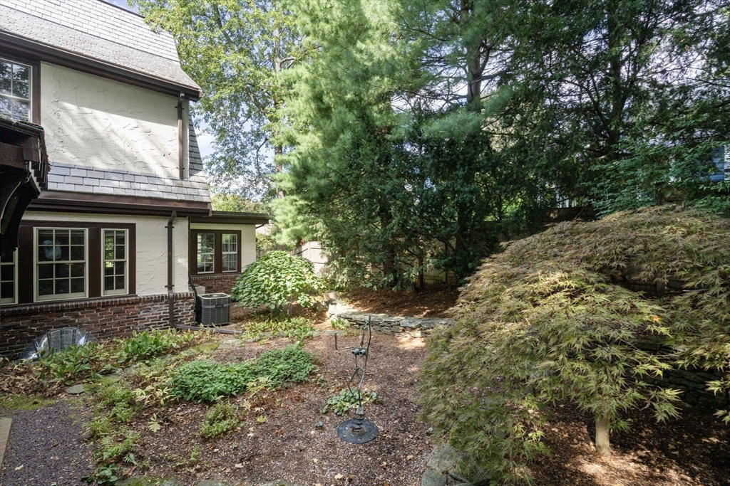 4 Hosmer Cir
