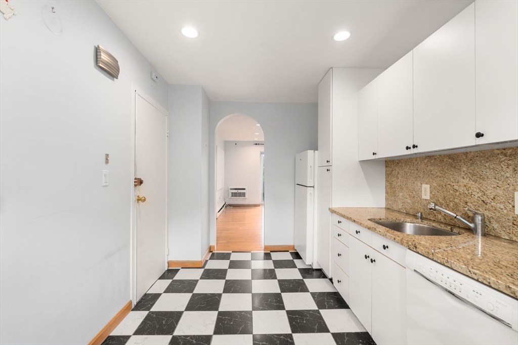 21 Westgate Rd # 6