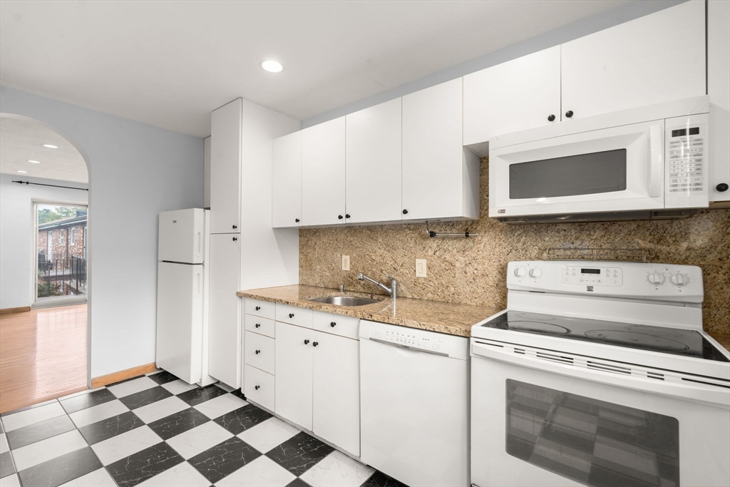 21 Westgate Rd # 6