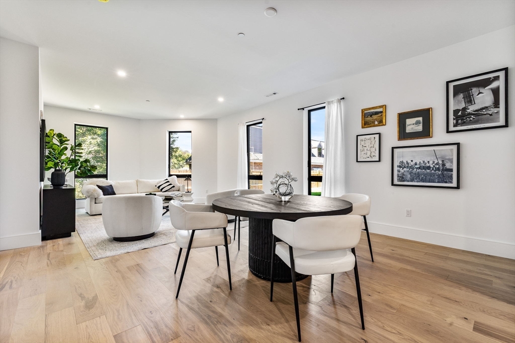 1114 Beacon St. # 206