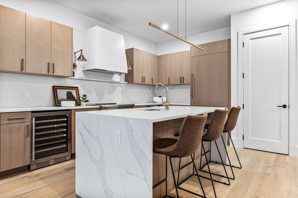 1114 Beacon St. # 206